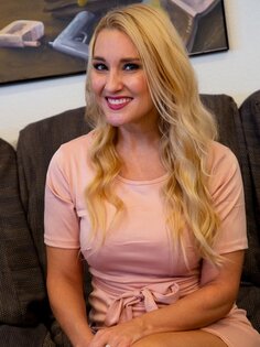 Julia Robbie